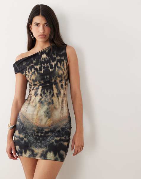 Murci Premium – Siateczkowa sukienka mini z odsłoniętym ramieniem w zwierzęcy wzór - view 1