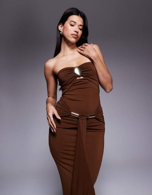 Murci - Robe bandeau longue à finitions en métal et détail drapé à l'avant - Chocolat, 2 de 4