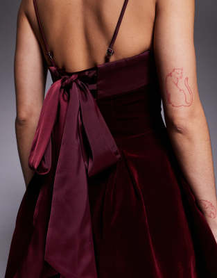 Murci Satin Contrast Square Neck Bow Tie Back Velvet Mini Dress In Red