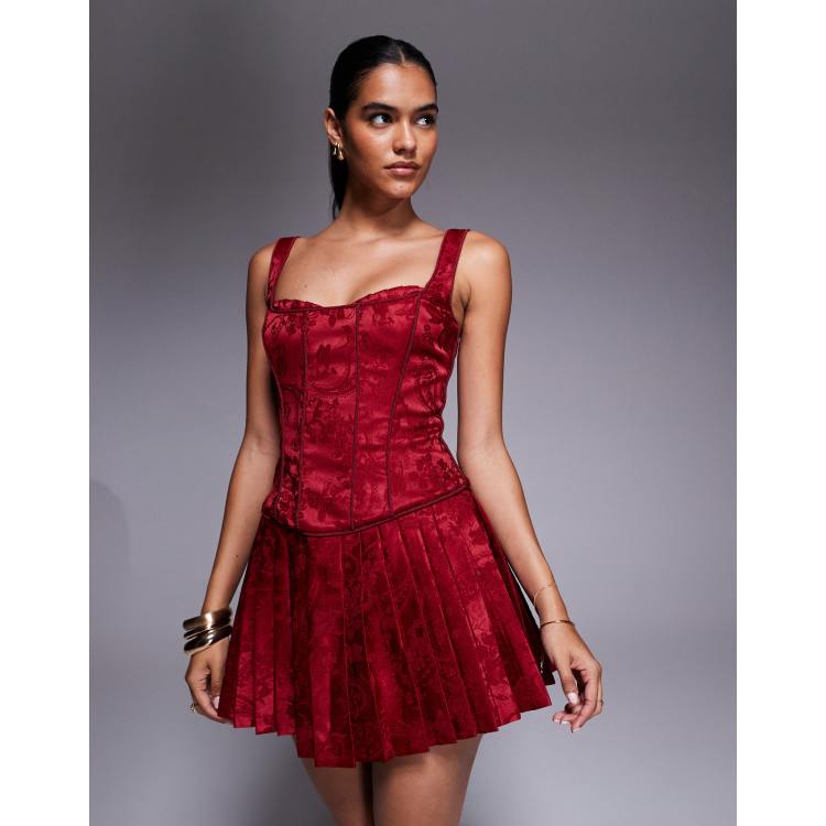 208825525-1-red?$n_750w$&wid=