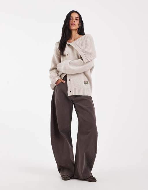 Muse Assembly cardigan oversize con colletto Fiona in oat, 4 di 5