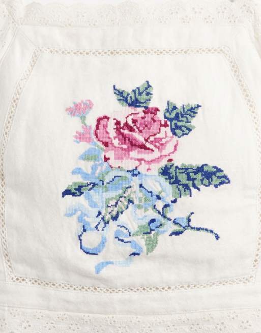 Muse Assembly – Etta – Broderad topp med spetskant, del av set, 7 av 8