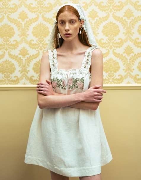 Muse Assembly – Mary – Besticktes Mini-Hängerkleid - view 1