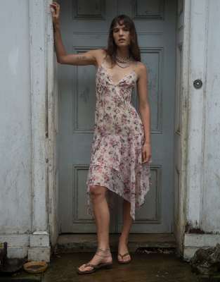 Midaxi-Kleid aus Chiffon in Rosa mit Knitterstruktur, V-Ausschnitt, asymmetrischem Saum und Blumenmuster-Mehrfarbig Mehrfarbig L