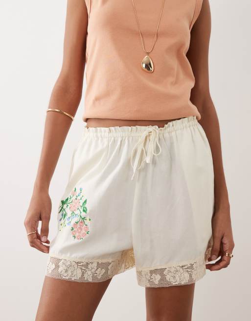 Muse Assembly Rae embroidered lace detail shorts, 6 of 6