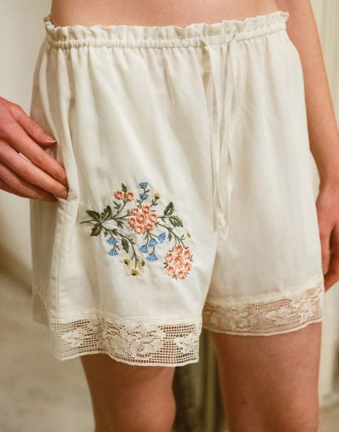 Muse Assembly - Rae - Short à broderie et finitions dentelle - view 1