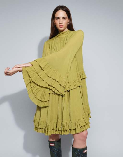 Muse Assembly robe lena à col montant et volants en chartreuse, 2 de 4