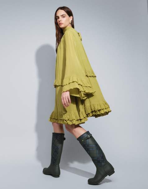 Muse Assembly - vestido Lena con cuello alto y volante en chartreuse - view 1
