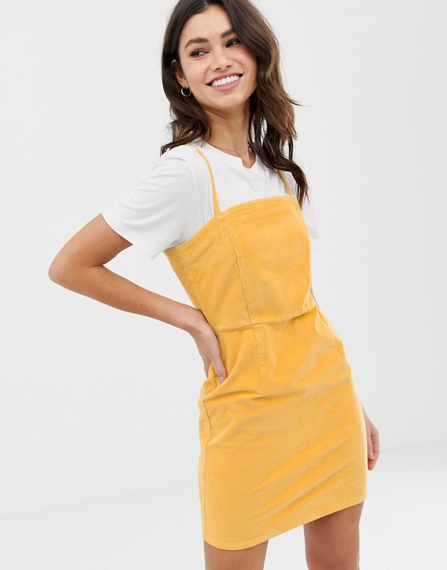Mustardfarvet kjole med tynde straps fra ASOS DESIGN-Tan
