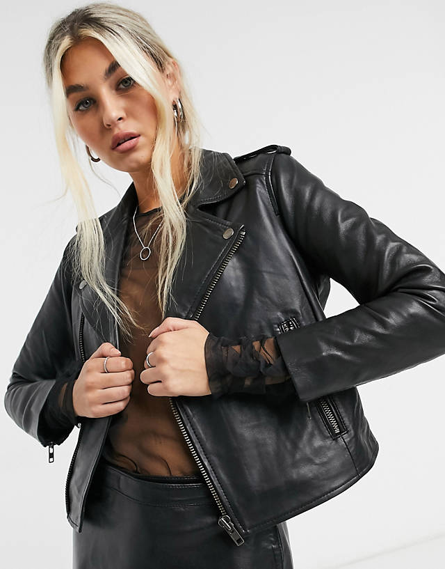 Muubaa - cropped leather biker jacket in black