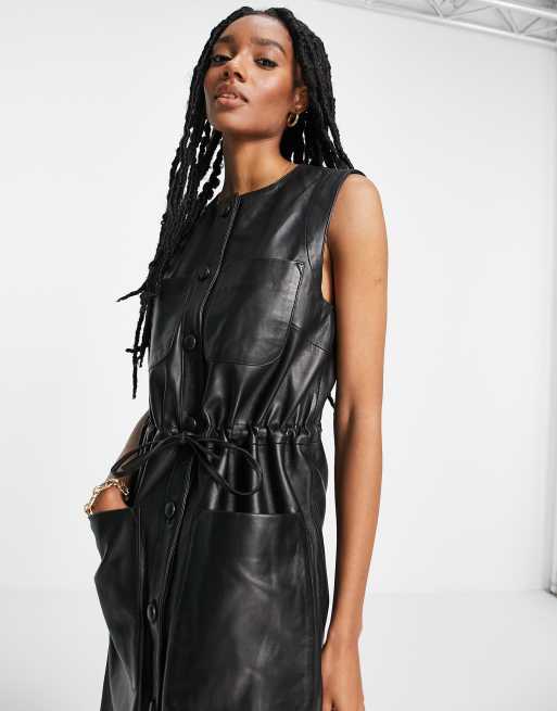 Muubaa - Olivia - Mouwloze leren jurk met utility details in zwart, 3 van 4