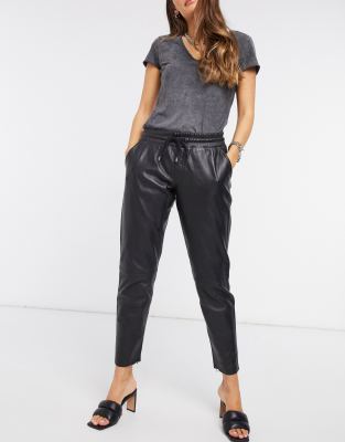 Muubaa - Smal toelopende leren joggingbroek in zwart | ASOS