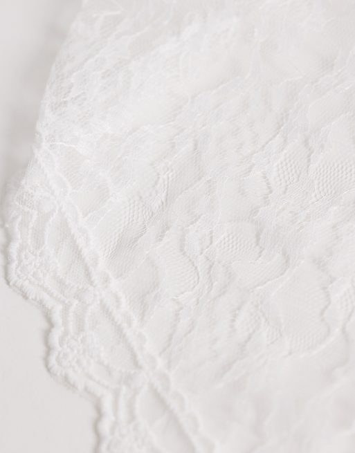 My Accessories – Bandana-Gürtel aus Spitze in Weiß  , 2 von 3