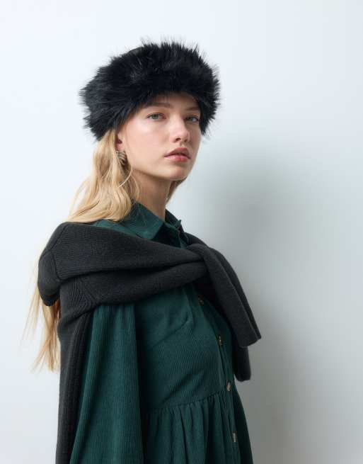 My Accessories beanie hat with faux fur trim in black, 4 of 5