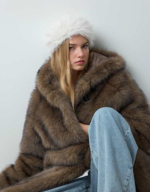 My Accessories beanie hat with faux fur trim in cream, 2 of 5