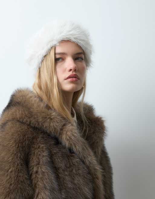 My Accessories beanie hat with faux fur trim in cream, 5 of 5