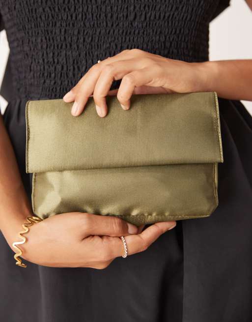 My Accessories – Clutch aus Satin in Olivgrün mit gerolltem Verschluss oben, 2 von 4