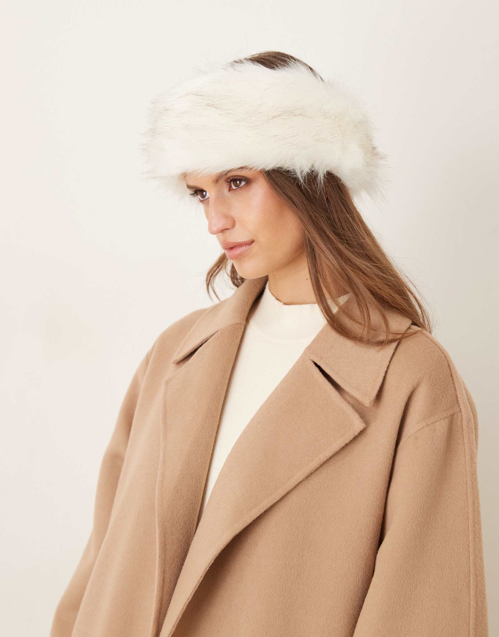 Мои аксессуары повязка на голову из искусственного меха белого цвета