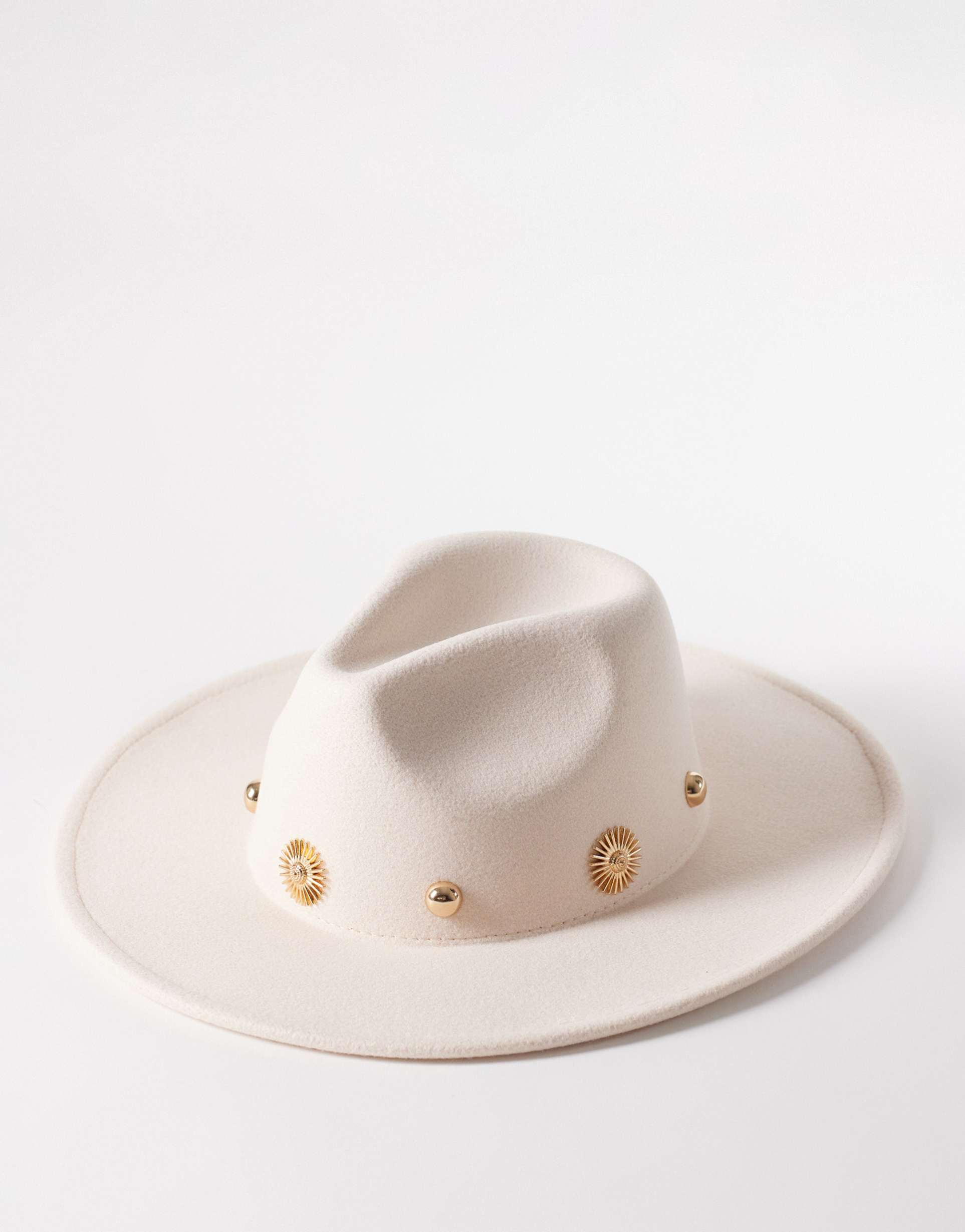 my accessories fedora gold studs hat in cream