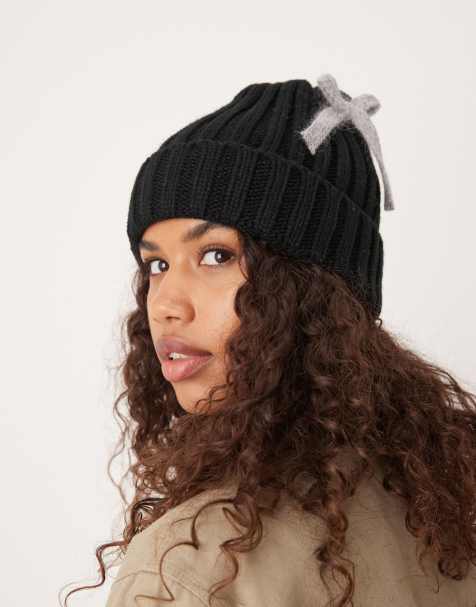 My Accessories – Gerippte Strickmütze in Schwarz mit abnehmbaren Schleifen in Grau - view 1