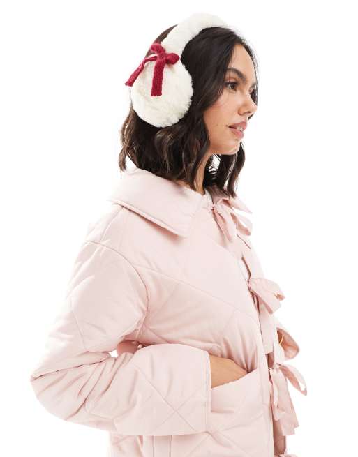 My Accessories – Gräddvita öronmuffar i fuskpäls med avtagbara, röda rosetter