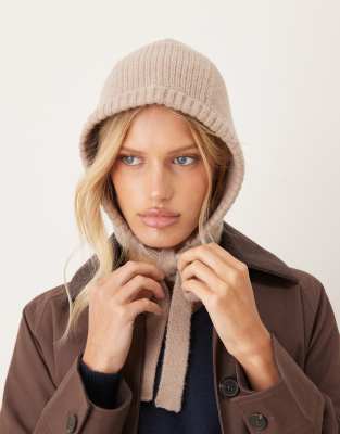 My Accessories My Accessories knitted bonnet in beige-Brown