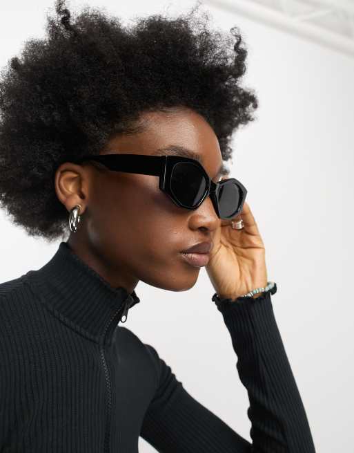 My Accessories London angular chunky sunglasses in black, 2 of 4