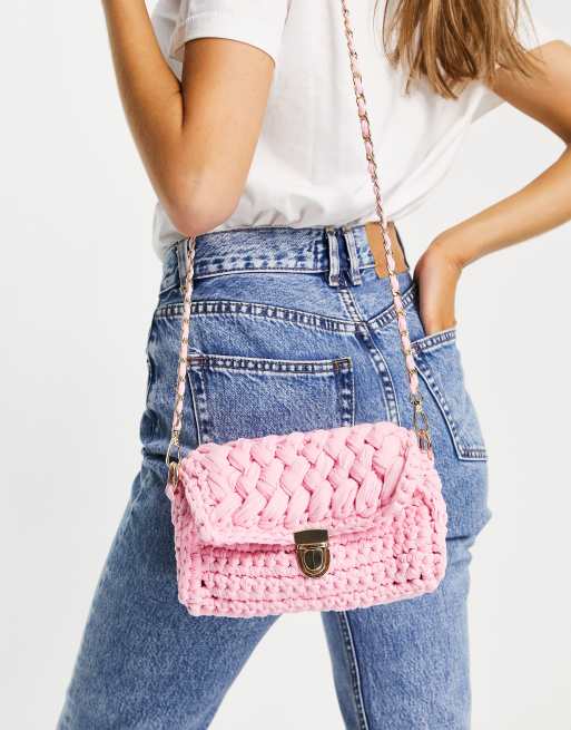 My Accessories London - Borsa rosa lavorata all'uncinetto con tracolla a catena