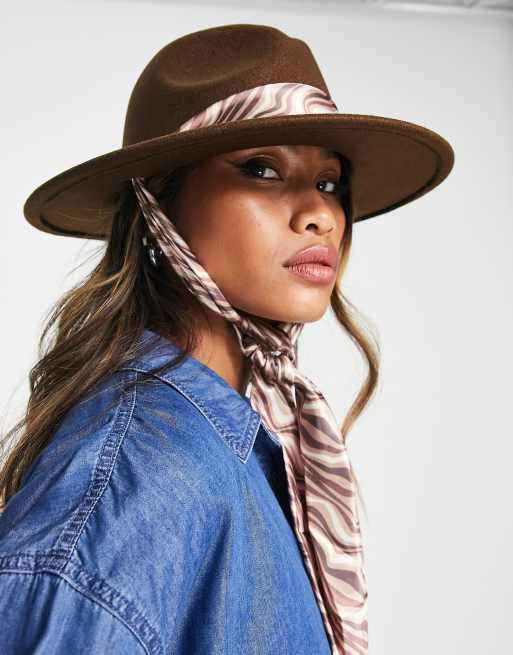 My Accessories London – Brązowy regulowany kapelusz fedora z wiązaniem w formie apaszki w abstrakcyjny wzór