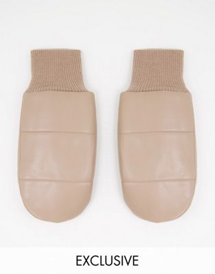 My Accessories London Exclusive leather look padded mittens in beige