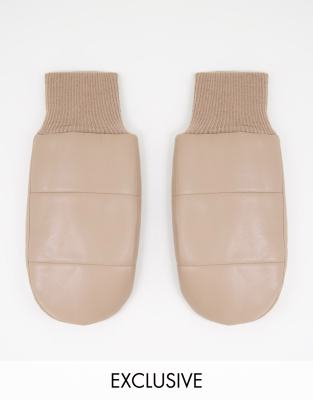 My Accessories My Accessories London Exclusive leather look padded mittens in beige-Neutral