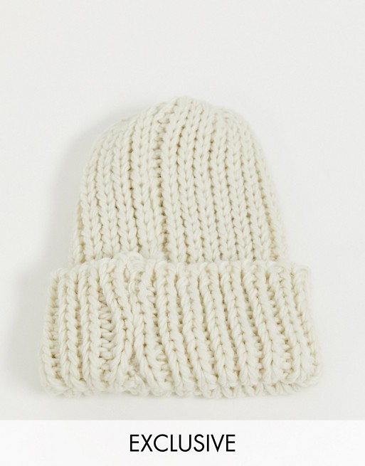 My Accessories London Exclusive oatmeal knitted beanie hat