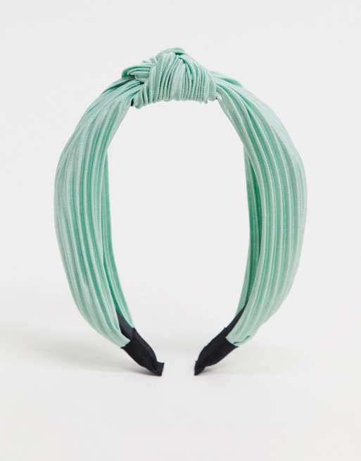 My Accessories London – Exclusive – Plissiertes Haarband in Salbeigrün mit Knotendetail, 4 von 4