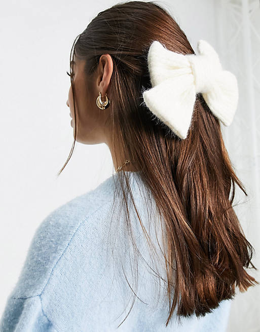 My Accessories London knitted hair bow in white