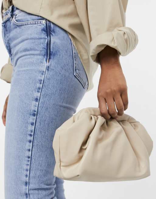 Pochette a soffietto 2025