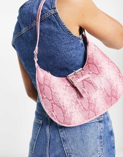 My Accessories London – Różowa torebka na ramię ze wzorem skóry węża i dużą klamrą w stylu lat 70