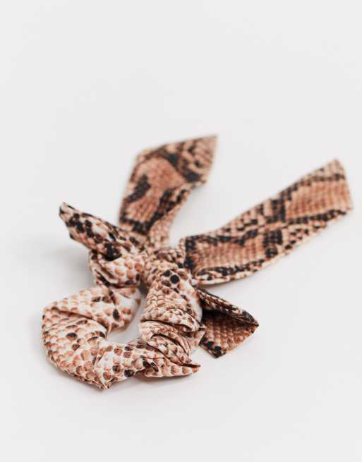 https://images.asos-media.com/products/my-accessories-london-snakeskin-print-hair-tie-scrunchie/21259182-1-snakeskin?$n_640w$&wid=513&fit=constrain