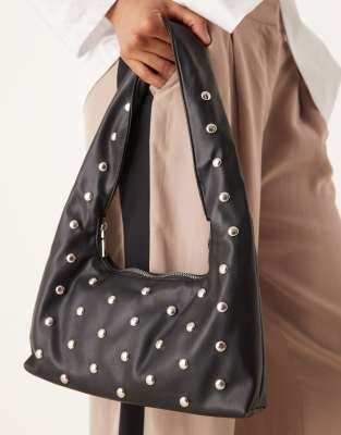 My Accessories - Mit Nieten besetzte Schultertasche in Schwarz