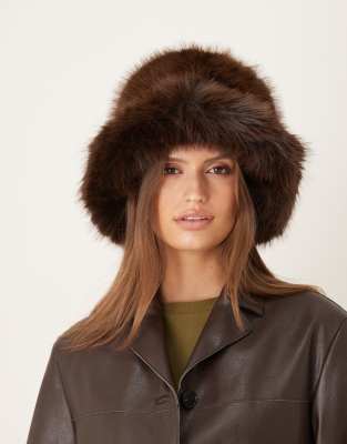 My Accessories - Oversize-Anglerhut aus Kunstpelz in Schokobraun-Brown