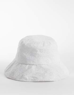 My Accessories Oversized Broderie Anglais Bucket Hat In White