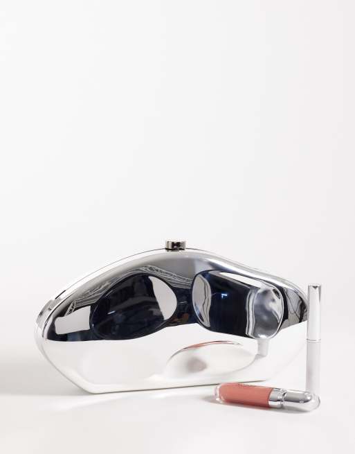 My Accessories – Silverfärgad kuvertväska i hamrad metall , 2 av 4