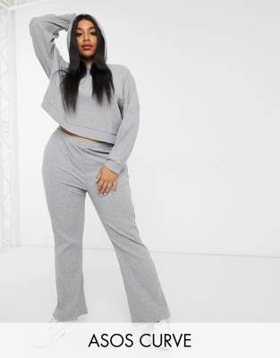 фото Мягкий спортивный костюм с худи и расклешенными брюками asos design curve-серый asos curve