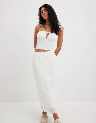NA-KD NA-KD anglaise midi skirt in white