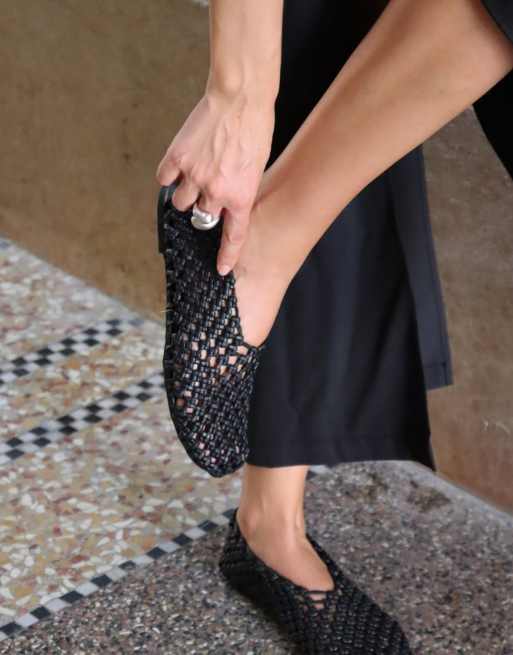 NA-KD ballerines en cuir à nœud noires, 5 de 5