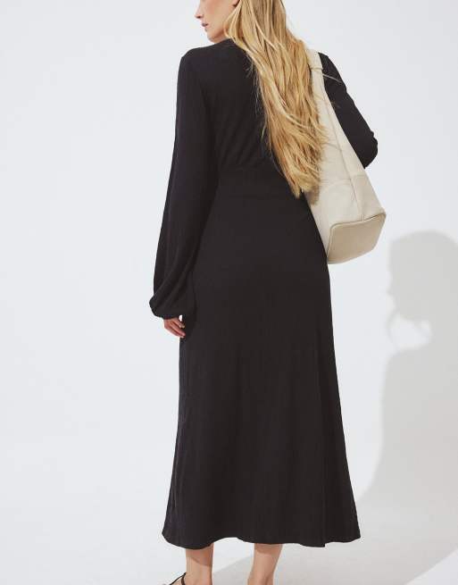 NA-KD Balloon sleeve button maxi dress in black, 3 of 5