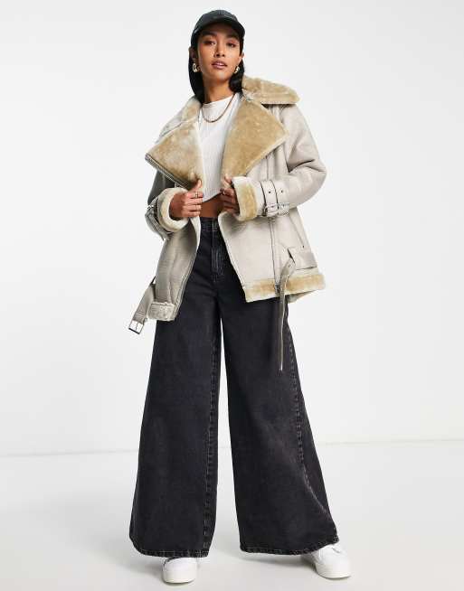 NA-KD – Beige jacka i teddymaterial