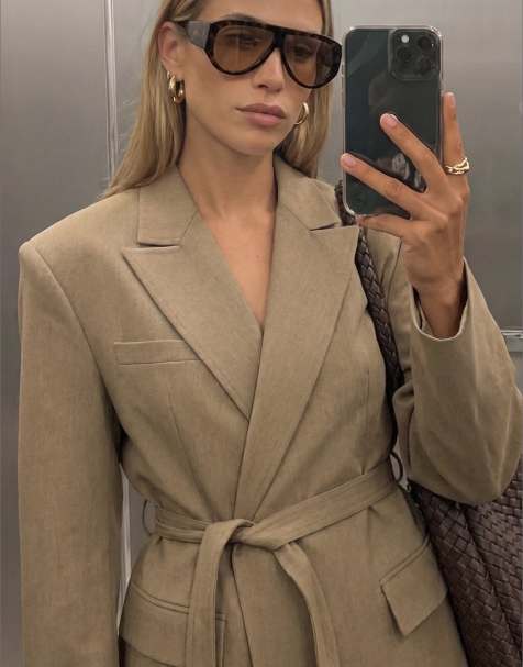 NA-KD Belted blazer in emerald green - view 1