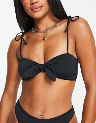 NA-KD - Bikinioberteil in Schwarz mit Knotendetail - BLACK