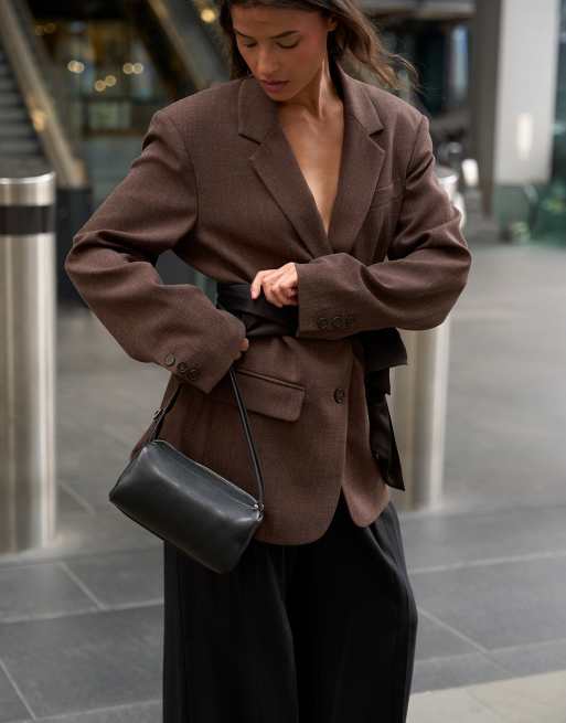 NA-KD blazer oversize avec détail de boutons au dos marron, 3 de 5