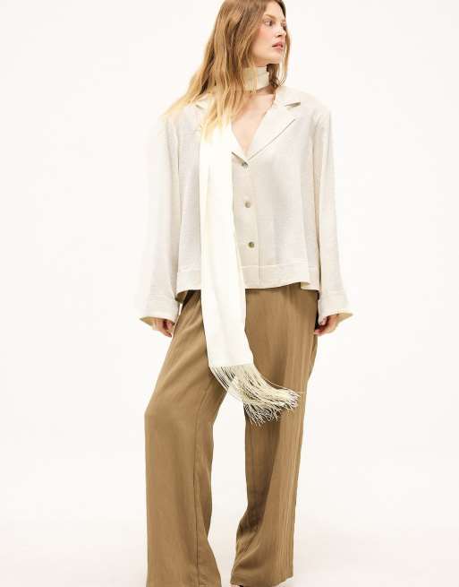NA-KD blouse à manches larges effet froissé couleur crème, 2 de 5